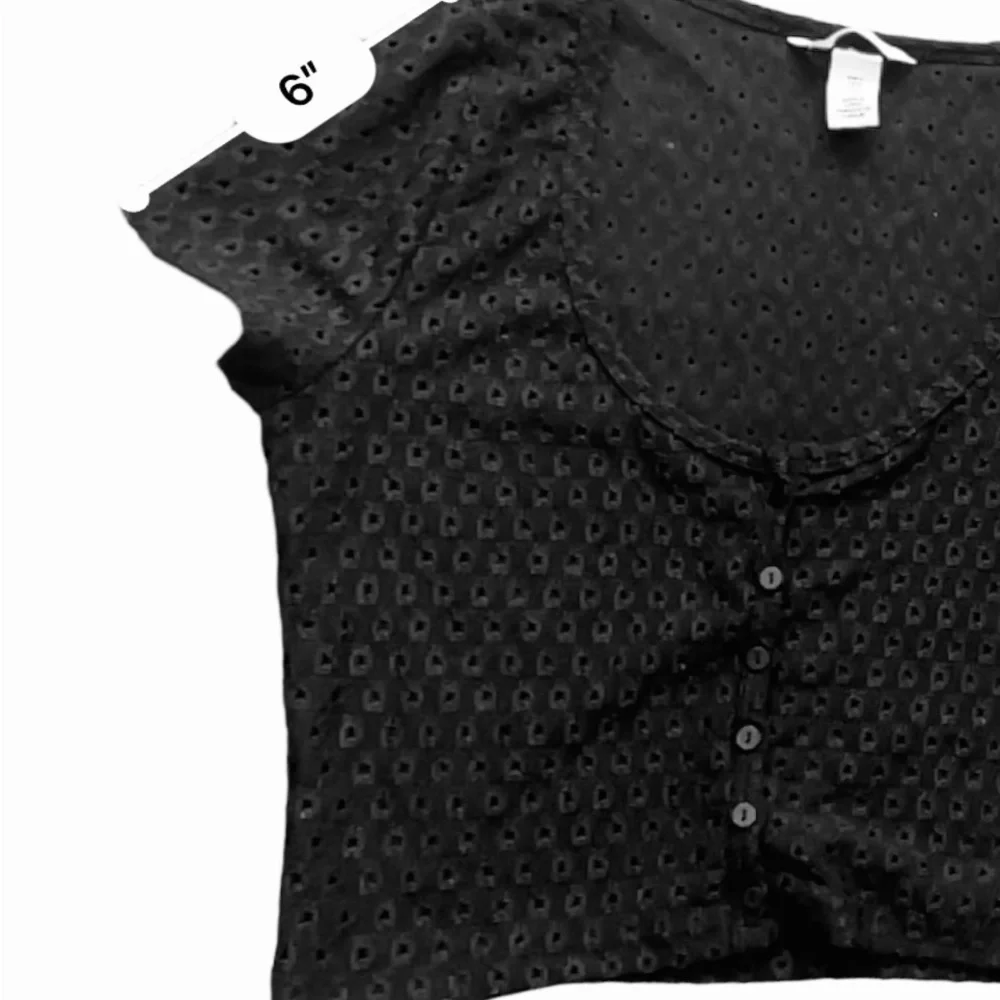 H & M black eye let patterned boho coquette twee fitted crop top Women Medium